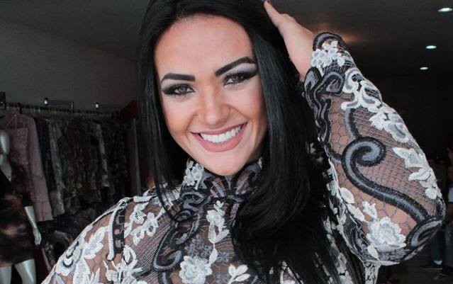 Thais Gonzales afirma ter sido arrastada pelo carro do ex-namorado (Foto: Thais Gonzales/Acervo pessoal)